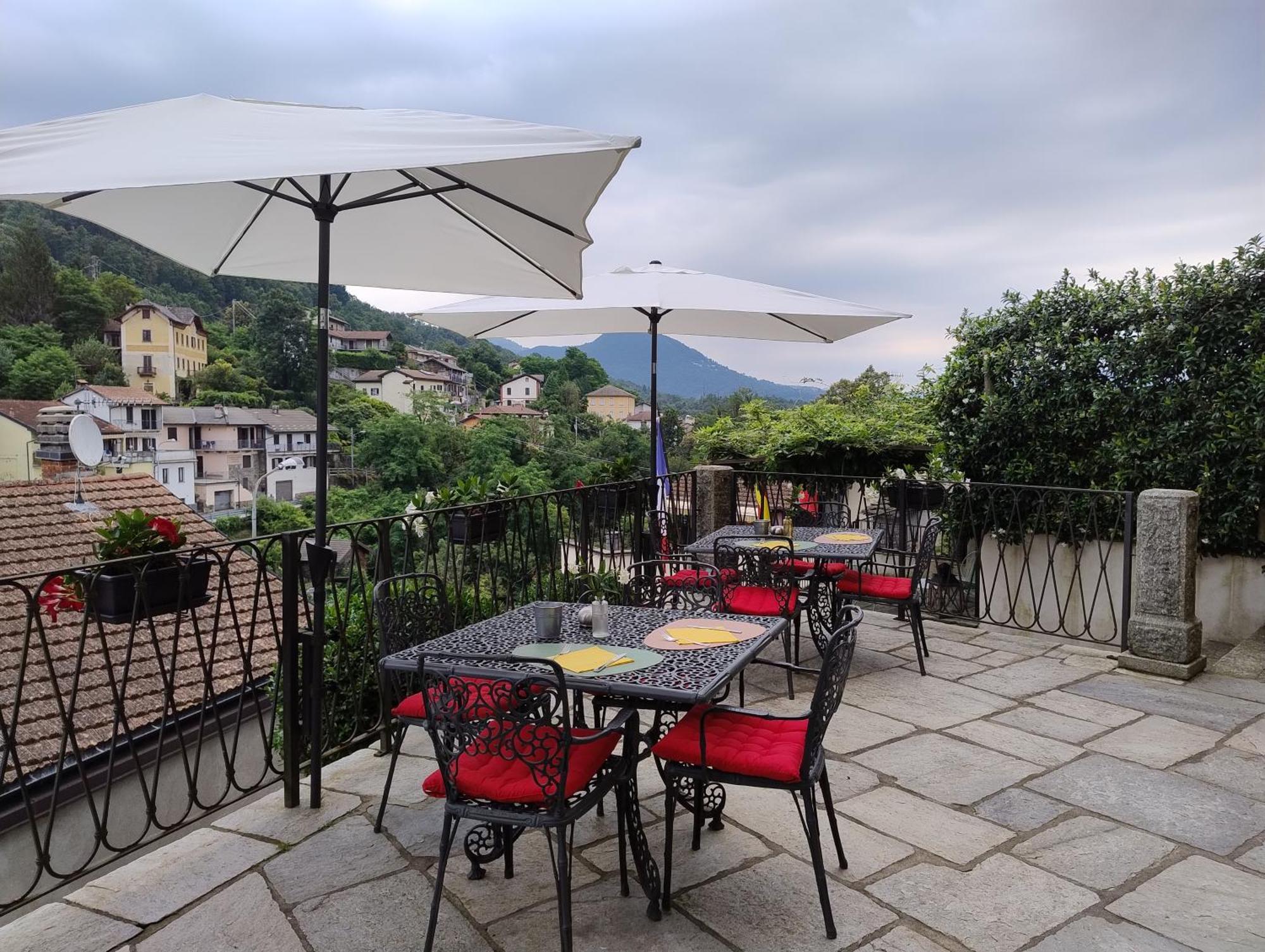 Guesthouse Giulietta E Romeo Cossogno Luaran gambar